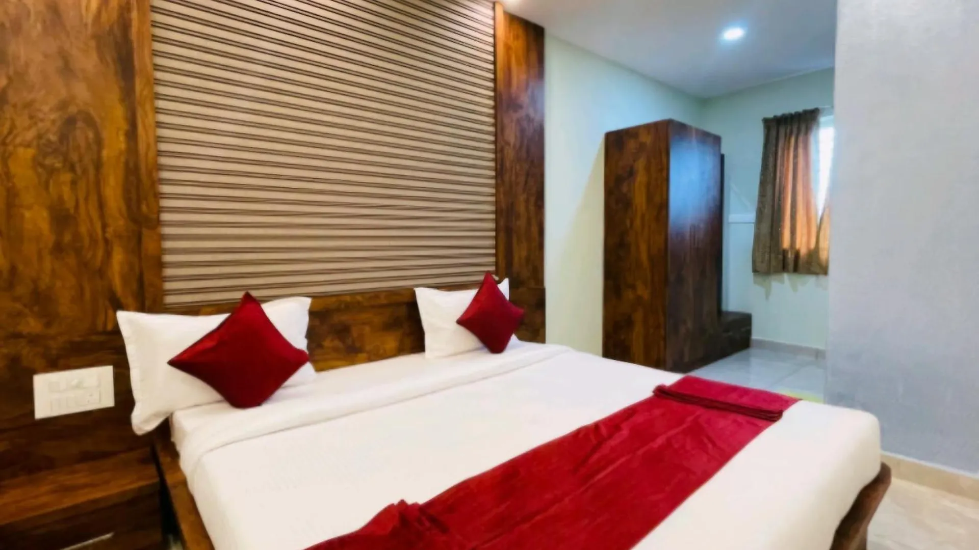 Yashaswiny Recidency Hotel Mysore